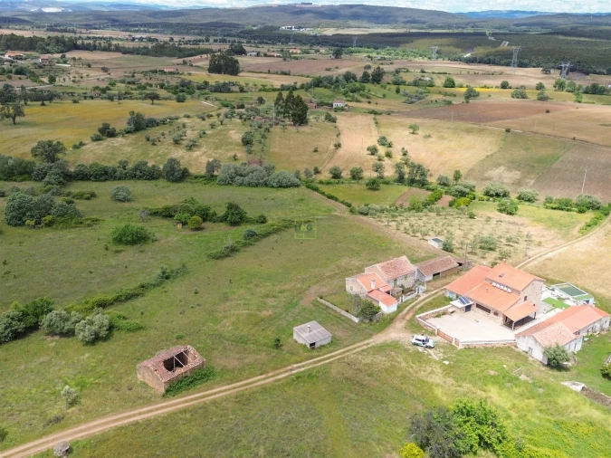 Quinta T4 para Venda em Vale de Prazeres e Mata da Rainha Foto 63