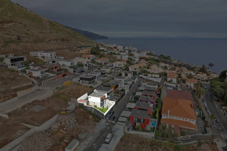 Moradia T3 para Venda em São Martinho Foto 3