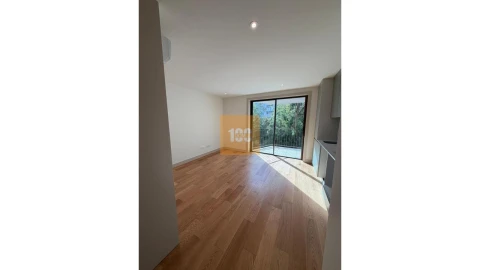 Apartamento T1 para Venda em Cedofeita, Santo Ildefonso, Sé, Miragaia, São Nicolau e Vitória