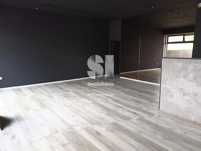 Negócio para Venda em Cidade da Maia Foto 3