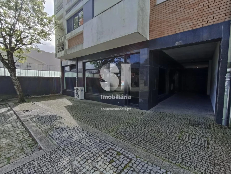 Negócio para Venda em Cidade da Maia Foto 1