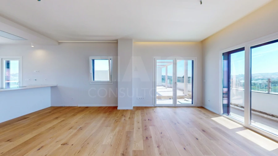 Apartamento T4 para Venda em Santo Antão e São Julião do Tojal Foto 5