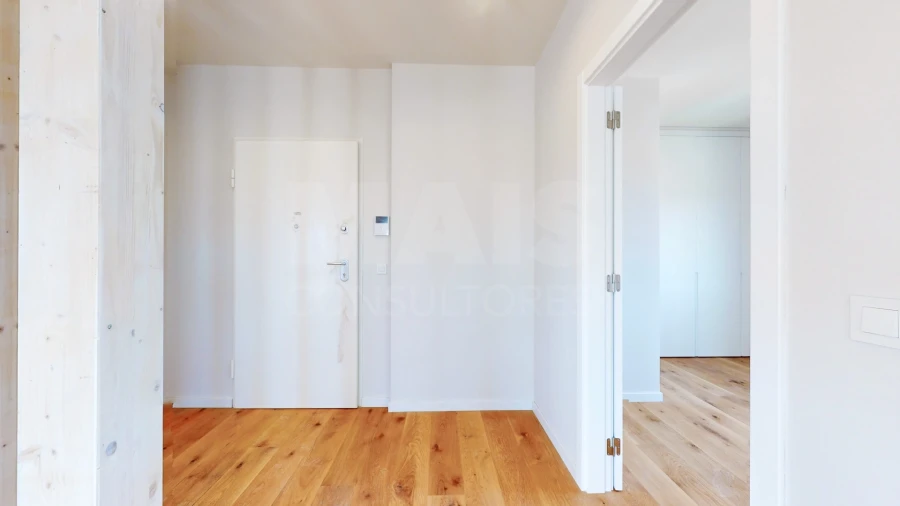 Apartamento T4 para Venda em Santo Antão e São Julião do Tojal Foto 8