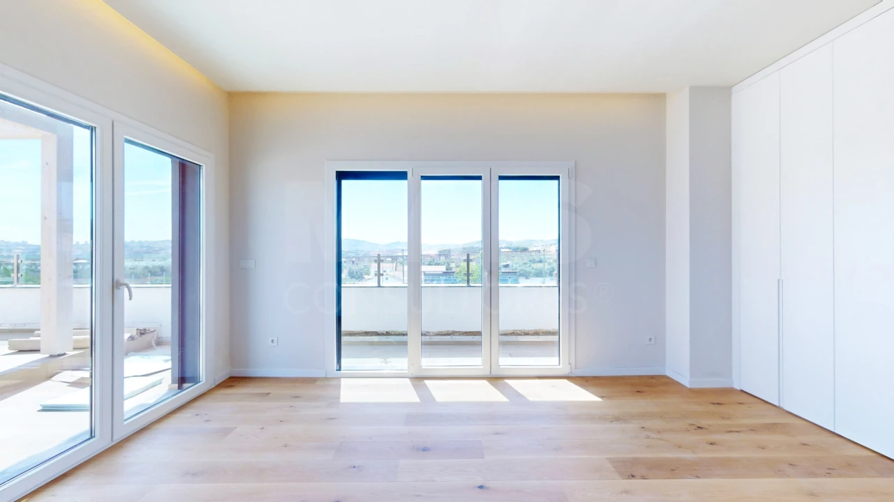 Apartamento T4 para Venda em Santo Antão e São Julião do Tojal Foto 7