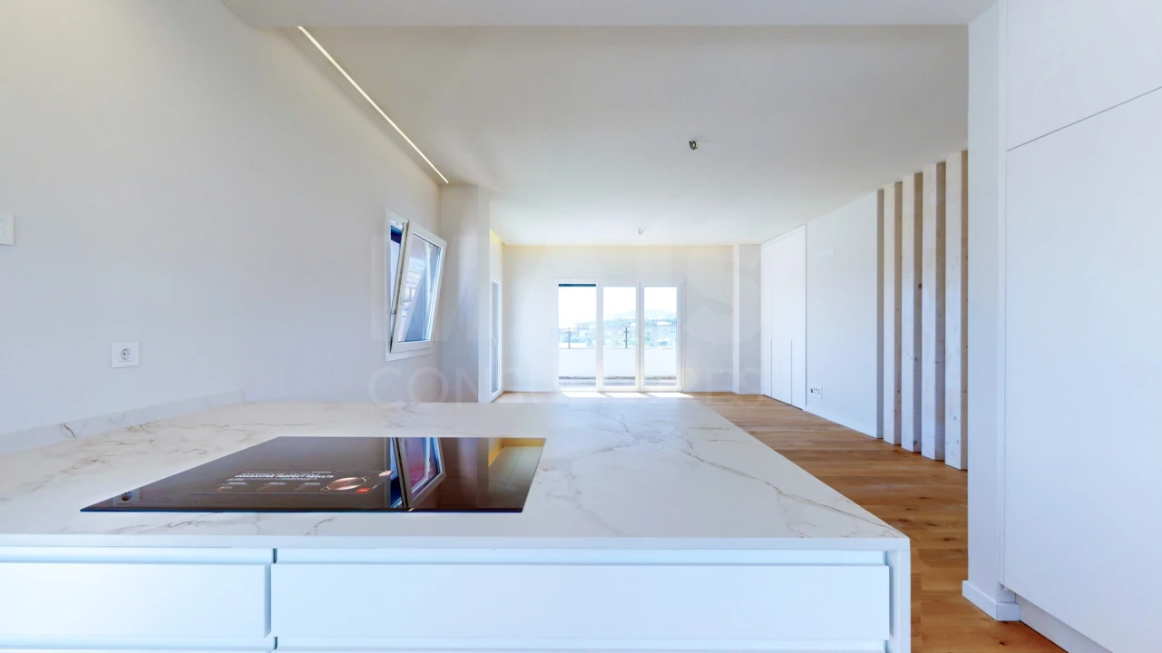 Apartamento T4 para Venda em Santo Antão e São Julião do Tojal Foto 2