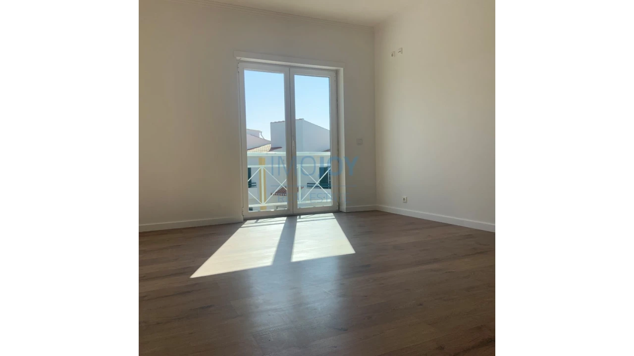 Moradia T3 para Venda em Ericeira Foto 32