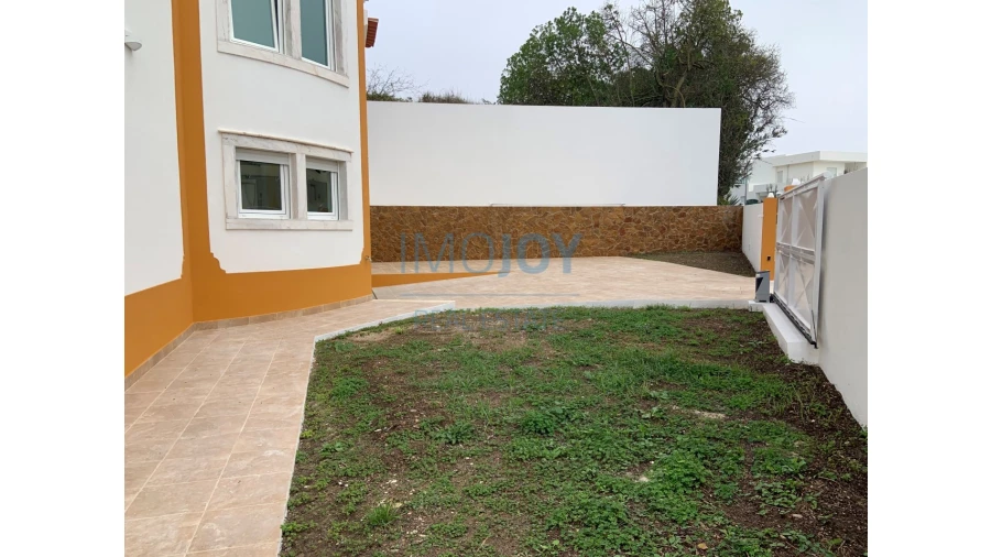 Moradia T3 para Venda em Ericeira Foto 1