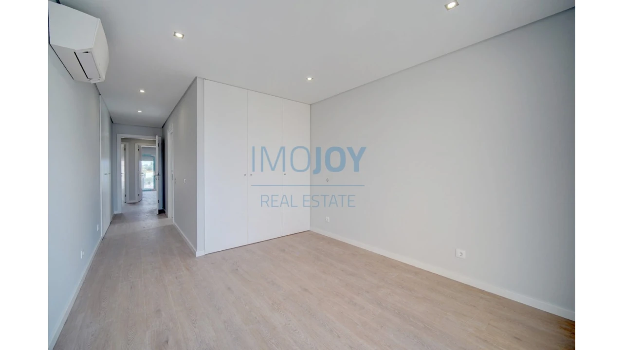 Apartamento T3 para Venda em Carcavelos e Parede Foto 26
