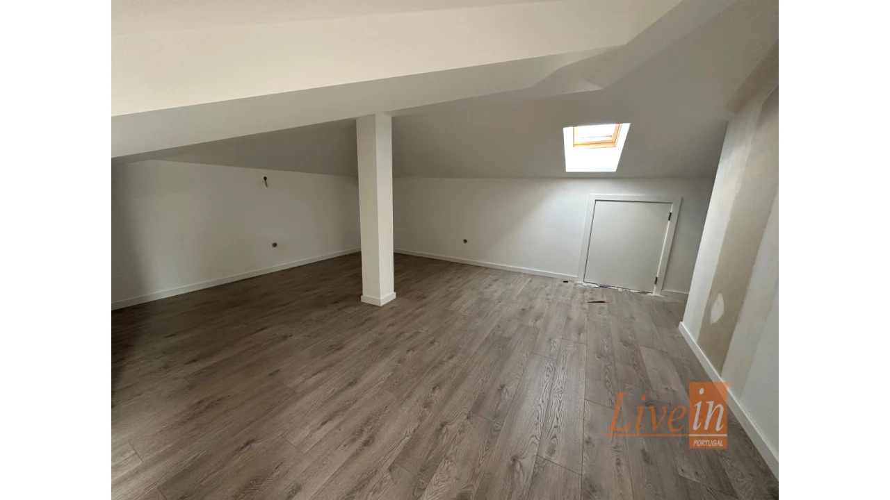 Apartamento T3 para Venda em Carvoeira Foto 15