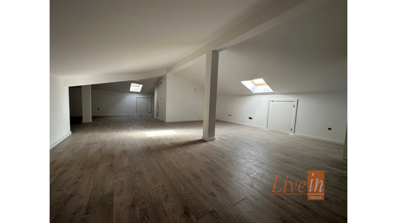 Apartamento T3 para Venda em Carvoeira Foto 16