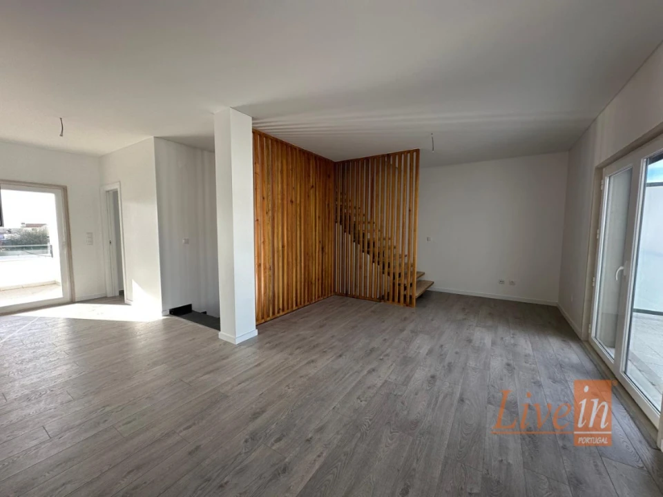 Apartamento T3 para Venda em Carvoeira Foto 5