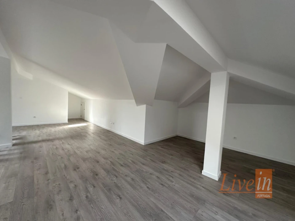 Apartamento T3 para Venda em Carvoeira Foto 19