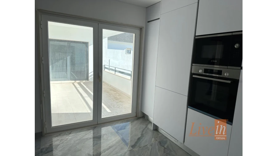 Apartamento T3 para Venda em Carvoeira Foto 4