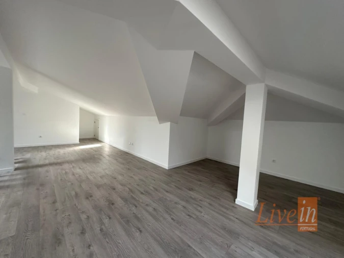 Apartamento T3 para Venda em Carvoeira Foto 19