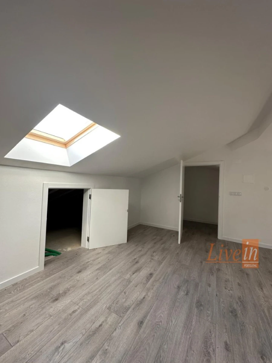 Apartamento T3 para Venda em Carvoeira Foto 20