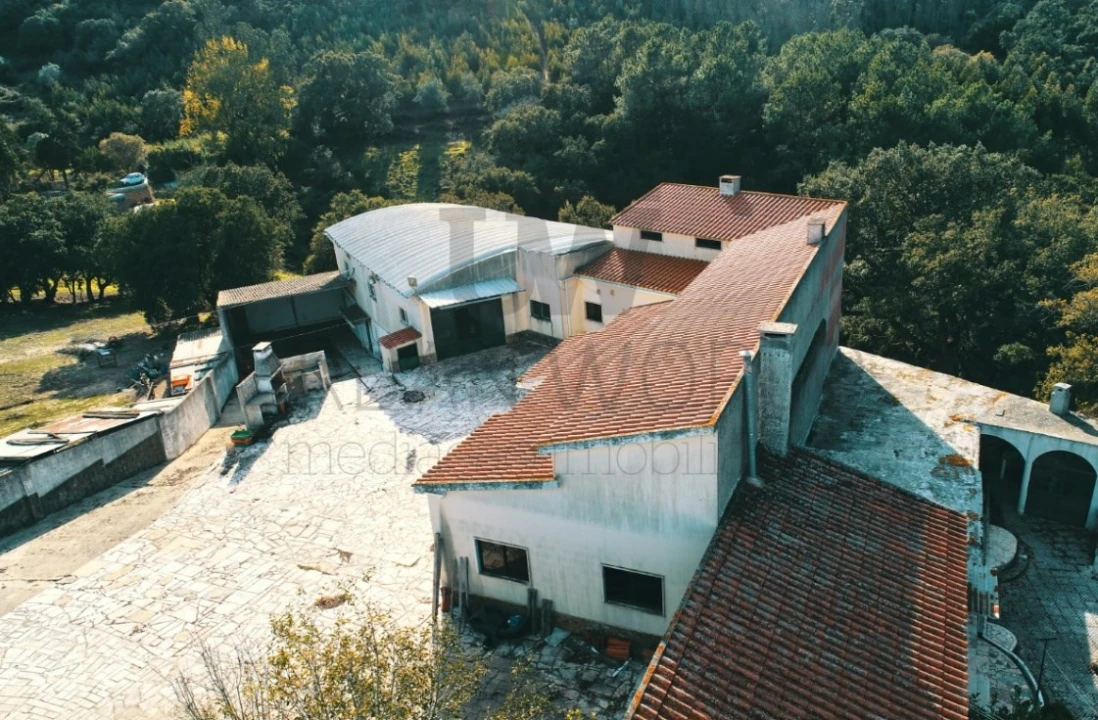 Moradia T4 para Venda em Venda do Pinheiro e Santo Estêvão das Galés Foto 5