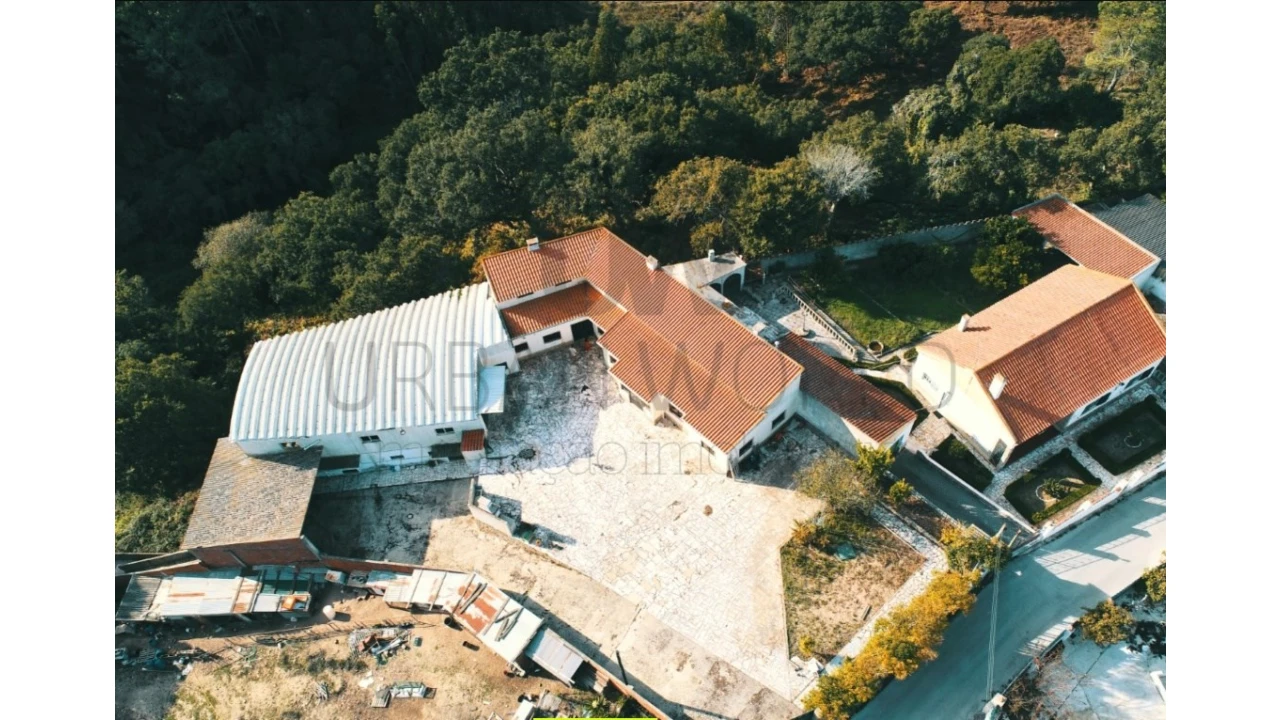 Moradia T4 para Venda em Venda do Pinheiro e Santo Estêvão das Galés Foto 2