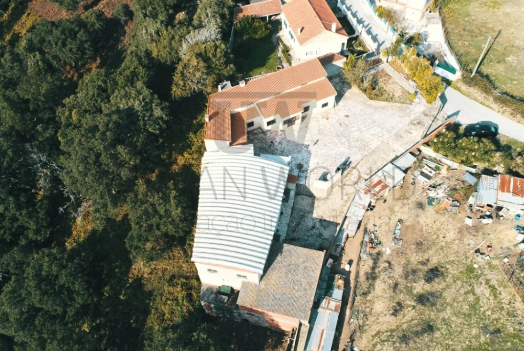 Moradia T4 para Venda em Venda do Pinheiro e Santo Estêvão das Galés Foto 6