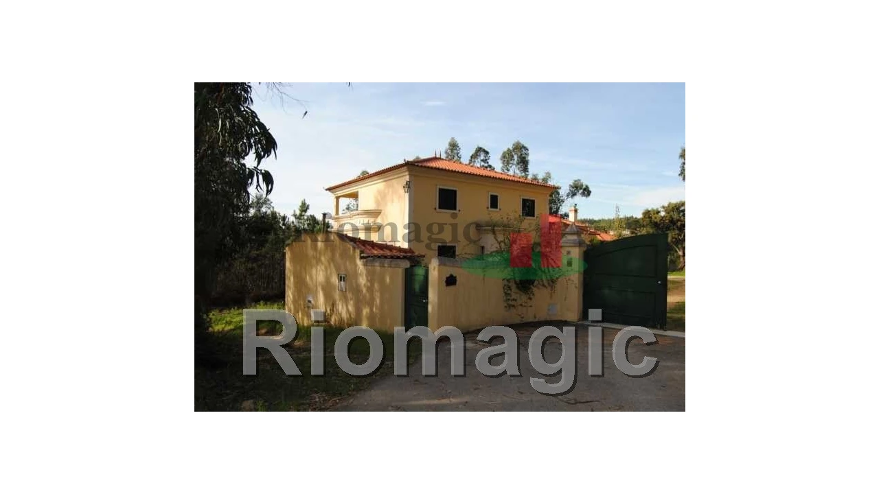 Moradia T5 para Venda em Arrouquelas Foto 1