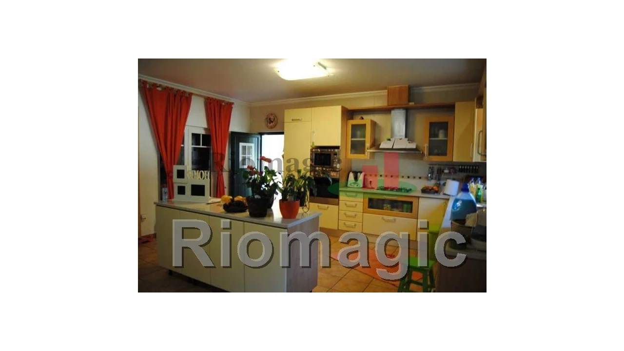 Moradia T5 para Venda em Arrouquelas Foto 9