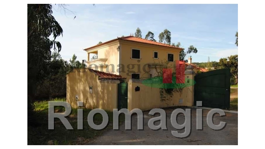 Moradia T5 para Venda em Arrouquelas Foto 2