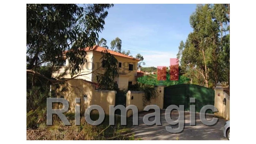 Moradia T5 para Venda em Arrouquelas Foto 3