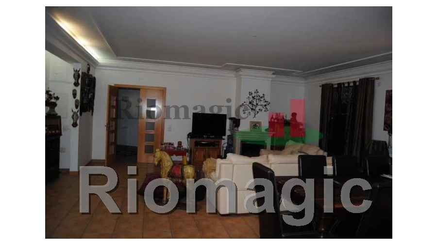 Moradia T5 para Venda em Arrouquelas Foto 10