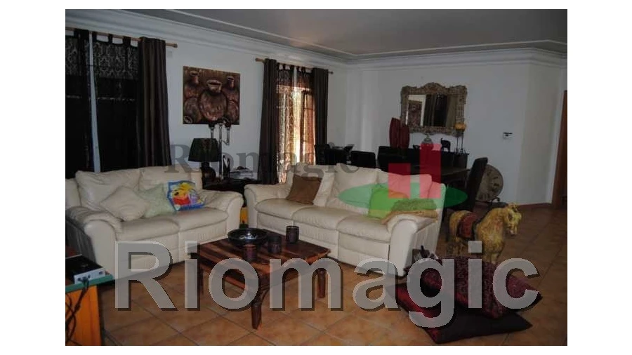 Moradia T5 para Venda em Arrouquelas Foto 11