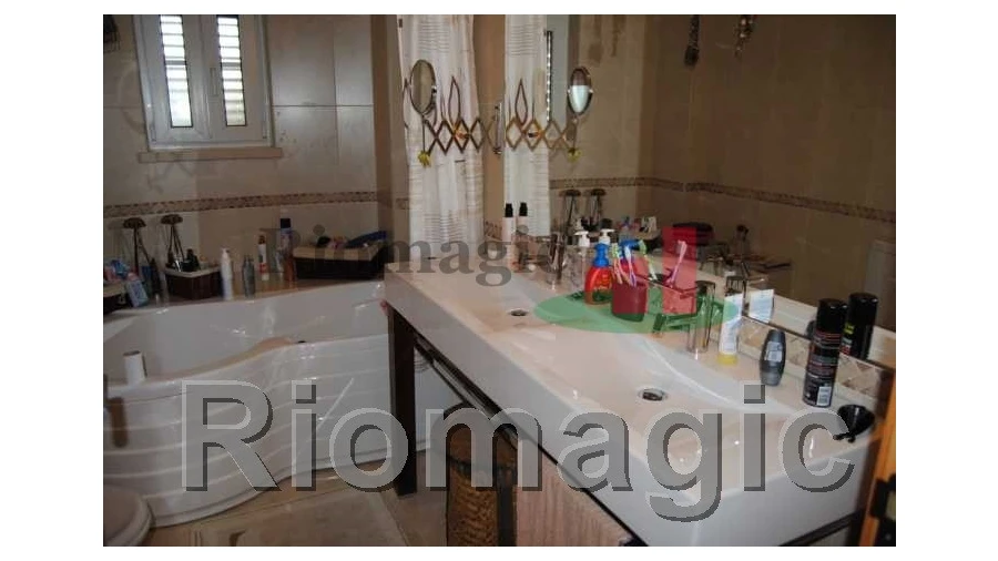 Moradia T5 para Venda em Arrouquelas Foto 18