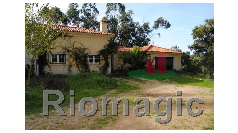 Moradia T5 para Venda em Arrouquelas Foto 1