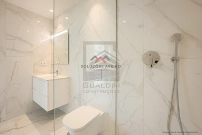 Apartamento T3 para Venda em Glória e Vera Cruz