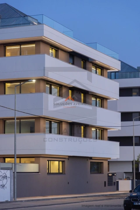 Apartamento T3 para Venda em Glória e Vera Cruz