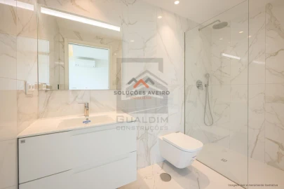 Apartamento T3 para Venda em Glória e Vera Cruz