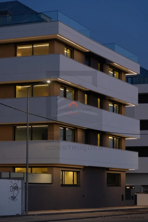 Apartamento T3 para Venda em Glória e Vera Cruz