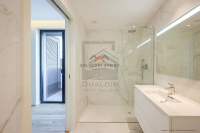 Apartamento T3 para Venda em Glória e Vera Cruz