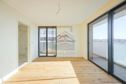 Apartamento T3 para Venda em Glória e Vera Cruz