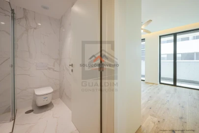 Apartamento T3 para Venda em Glória e Vera Cruz