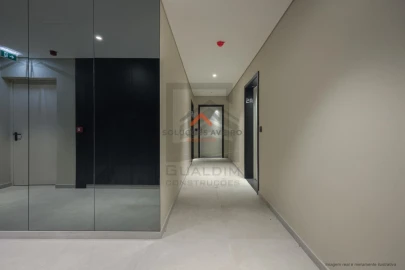 Apartamento T3 para Venda em Glória e Vera Cruz