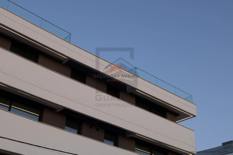 Apartamento T3 para Venda em Glória e Vera Cruz Foto 32