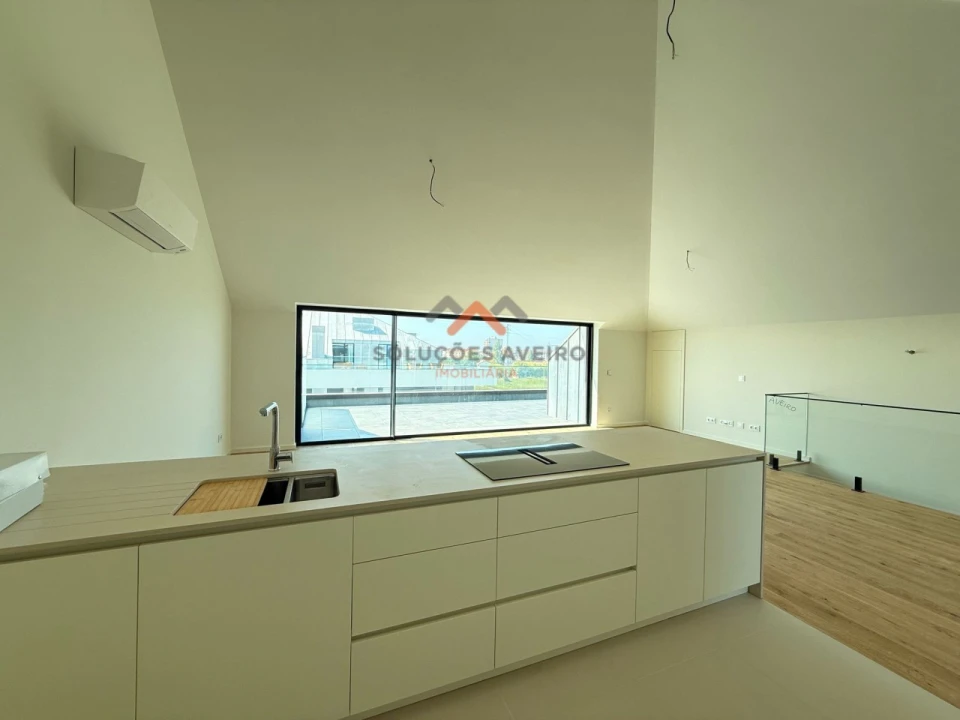 Apartamento T3 para Venda em Glória e Vera Cruz Foto 7