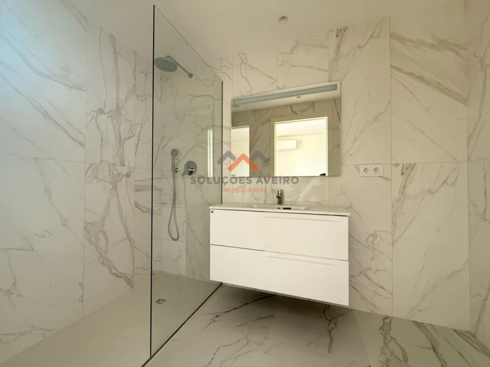Apartamento T3 para Venda em Glória e Vera Cruz Foto 41