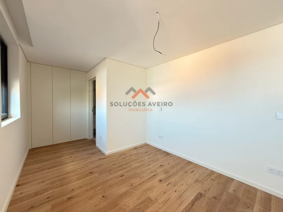 Apartamento T3 para Venda em Glória e Vera Cruz Foto 43