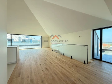 Apartamento T3 para Venda em Glória e Vera Cruz