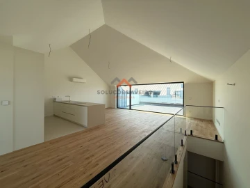 Apartamento T3 para Venda em Glória e Vera Cruz