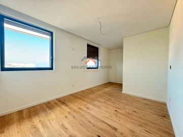 Apartamento T3 para Venda em Glória e Vera Cruz
