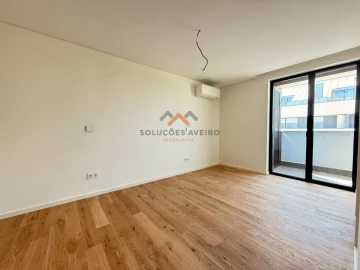Apartamento T3 para Venda em Glória e Vera Cruz