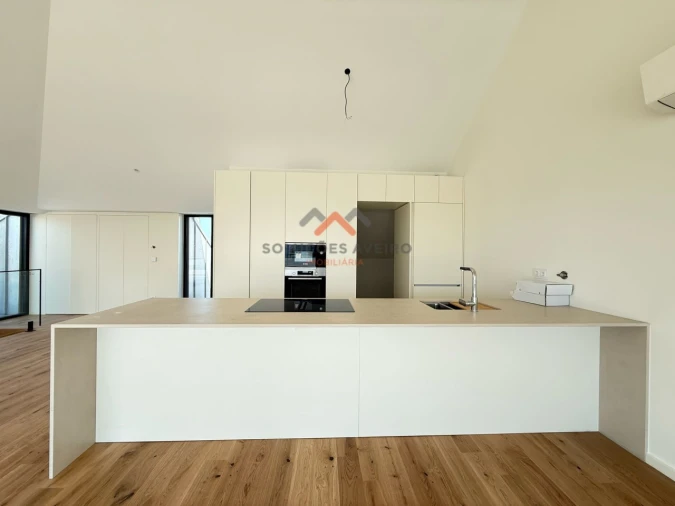 Apartamento T3 para Venda em Glória e Vera Cruz Foto 5