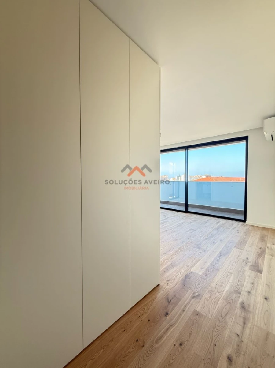 Apartamento T3 para Venda em Glória e Vera Cruz Foto 22