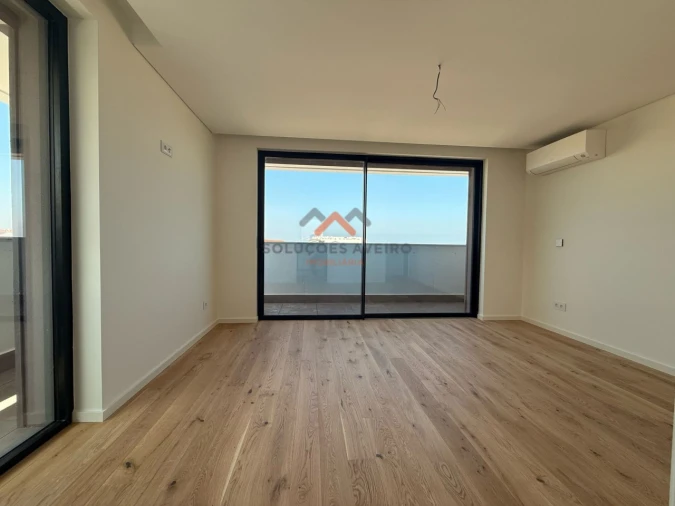 Apartamento T3 para Venda em Glória e Vera Cruz Foto 30