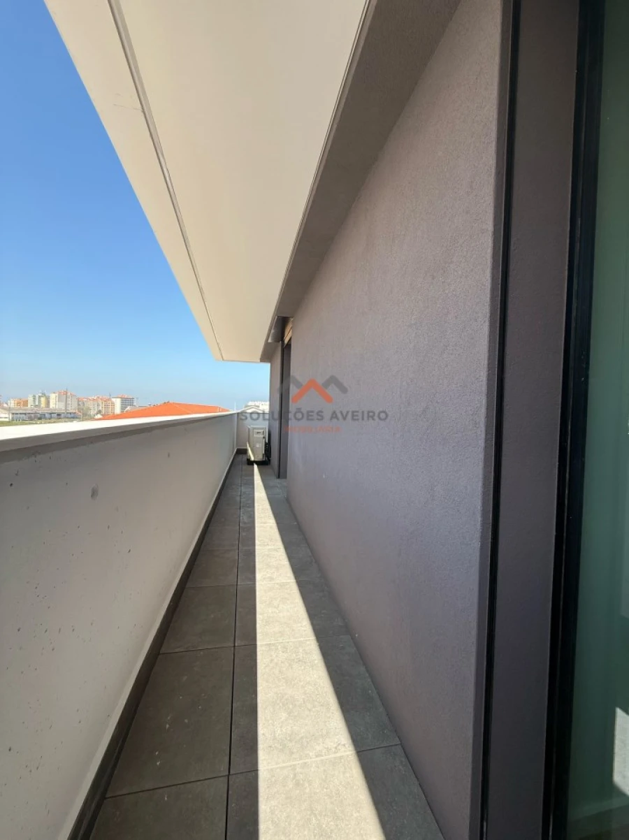 Apartamento T3 para Venda em Glória e Vera Cruz Foto 31